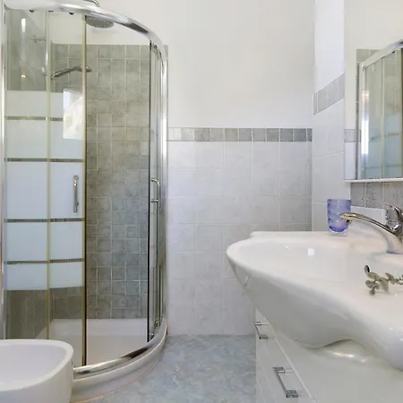 Casa Venere Piscina In Condivisione 度假居 斯廷蒂诺